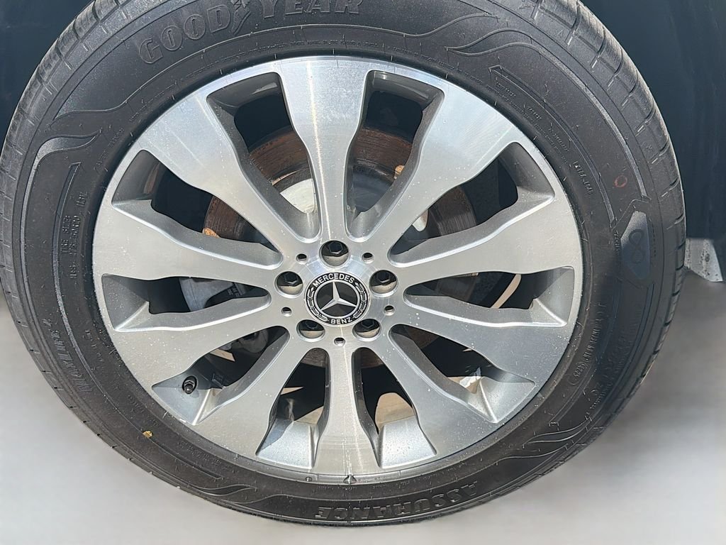 Used 2019 Polar White Mercedes-Benz 450 4MATIC® image 7