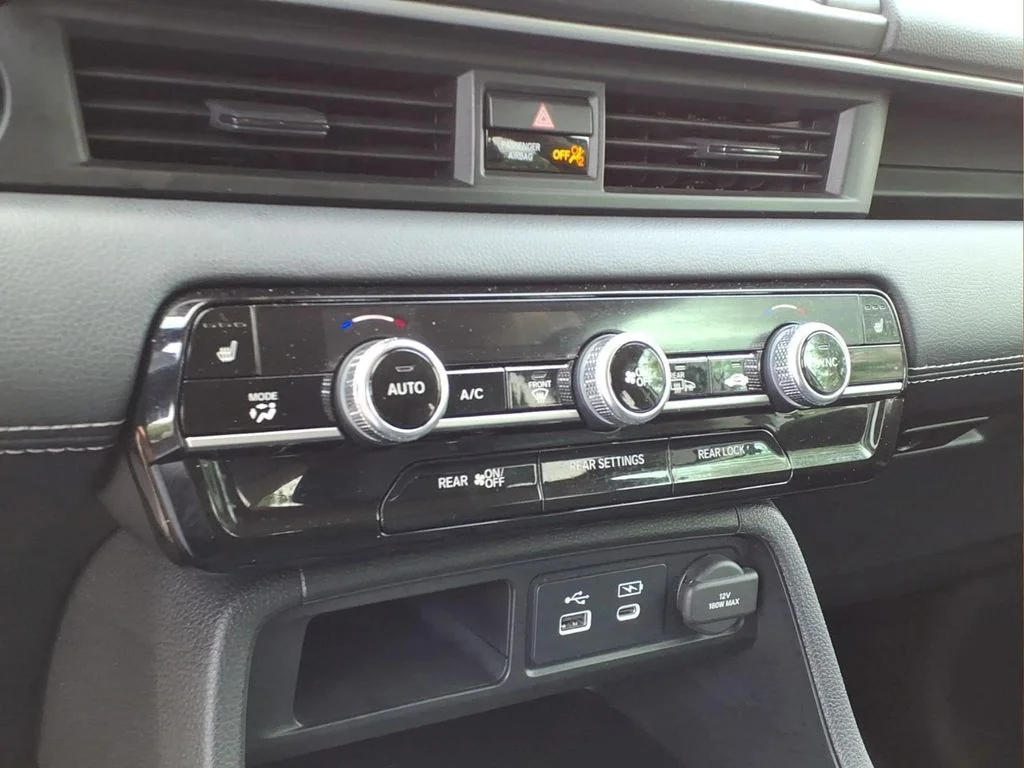 Used 2023 White Honda Touring image 6