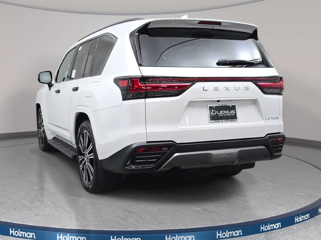 New 2026 Eminent White Pearl Lexus 700h Luxury image 6