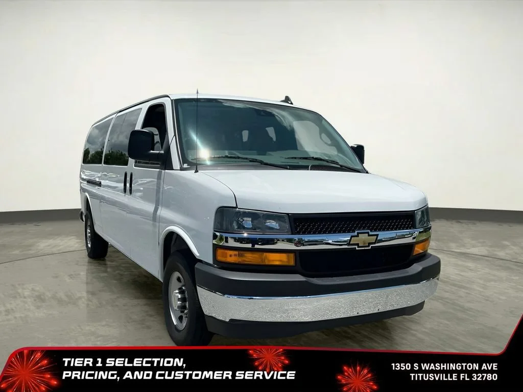 Used 2025 Summit White Chevrolet 1LT image 14