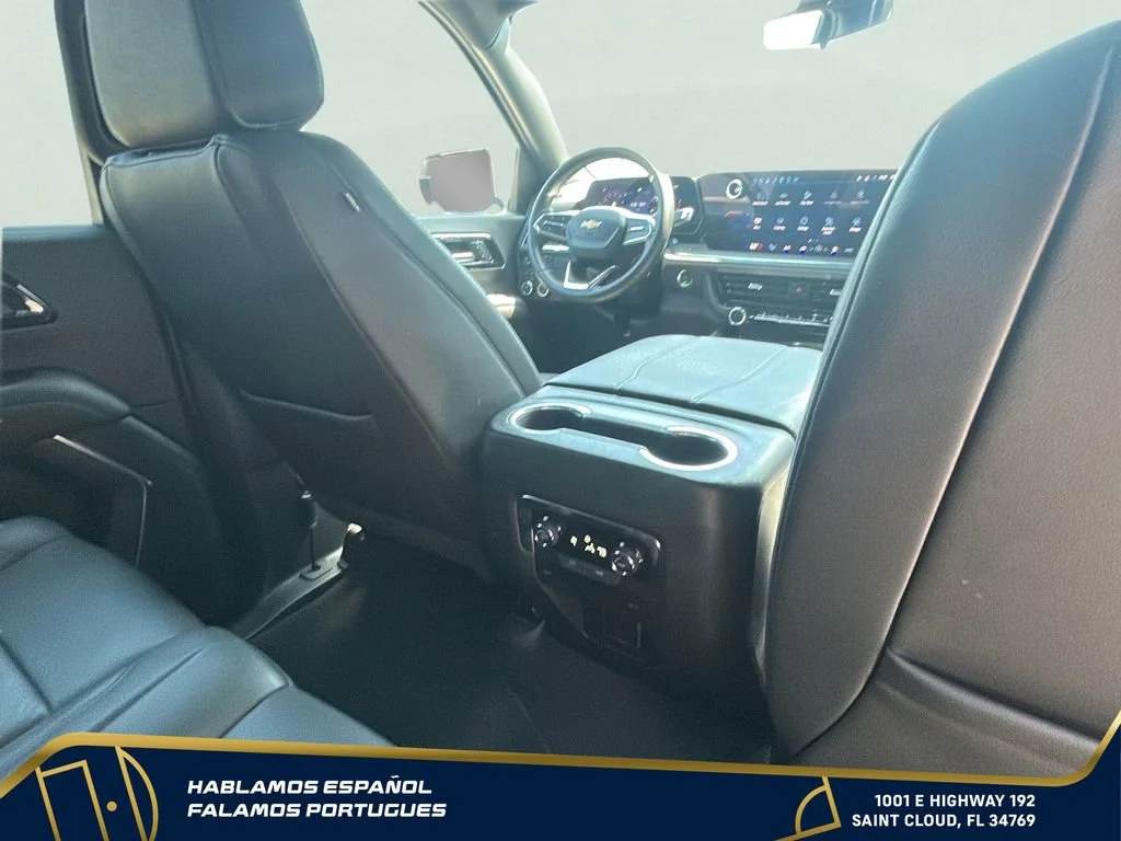 Used 2025 Summit White Chevrolet LT image 30