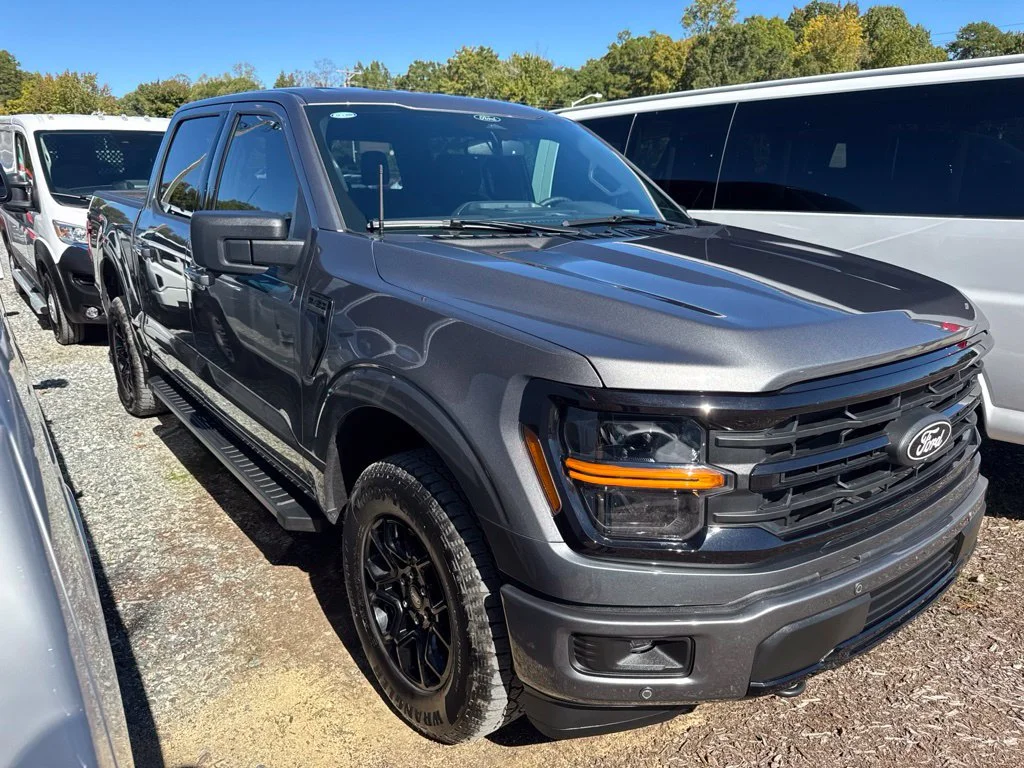 Used 2026 Gray Ford XLT image 2