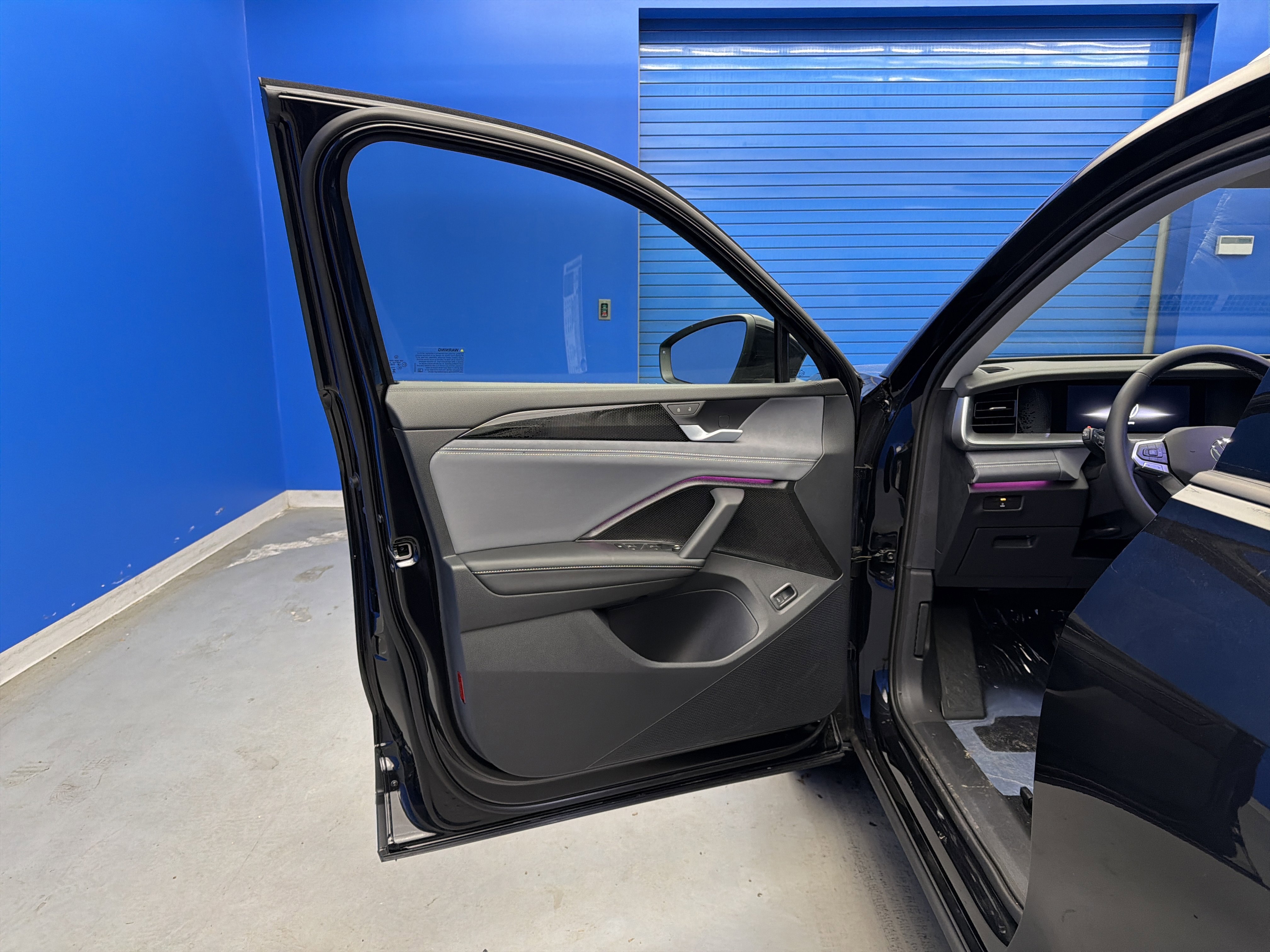 2026 Volkswagen Tiguan SE - Photo 10