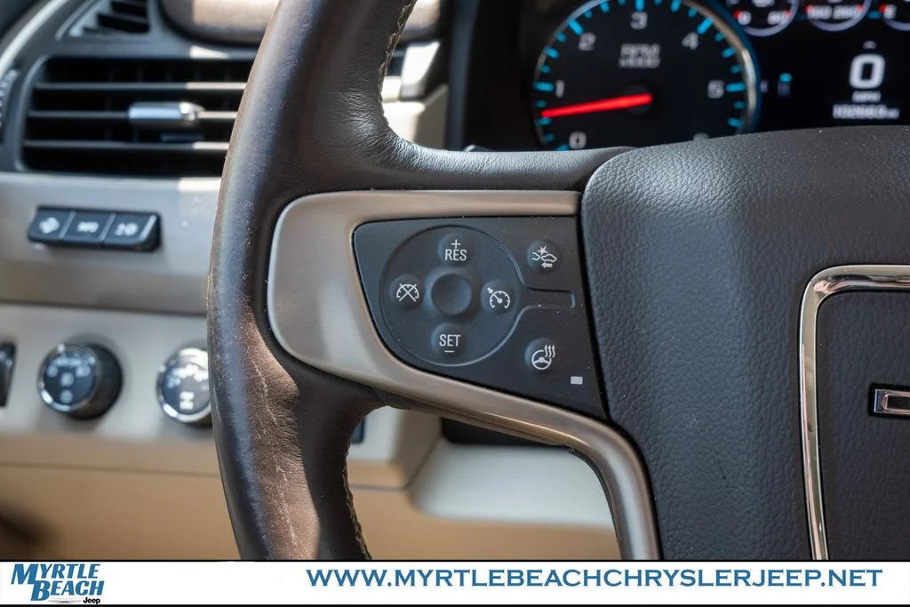 Used 2017 Quicksilver Metallic GMC Denali image 29