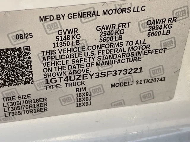 Used 2025 Summit White GMC AT4X image 16