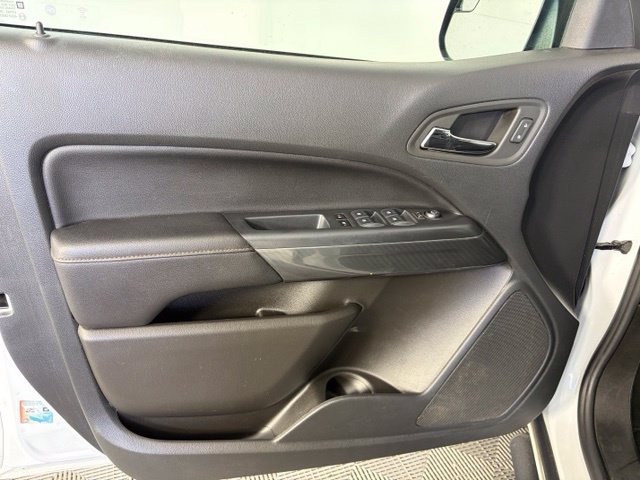 Certified Used 2022 White GMC AT4 w/Cloth image 14
