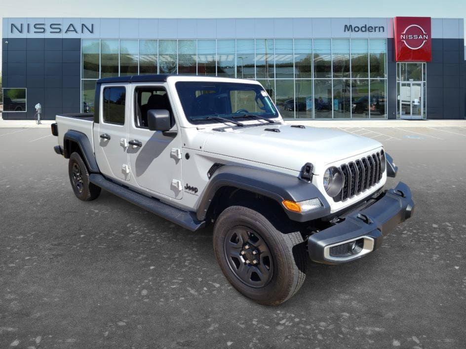 Used 2024 Bright White Clearcoat Jeep Sport image 3
