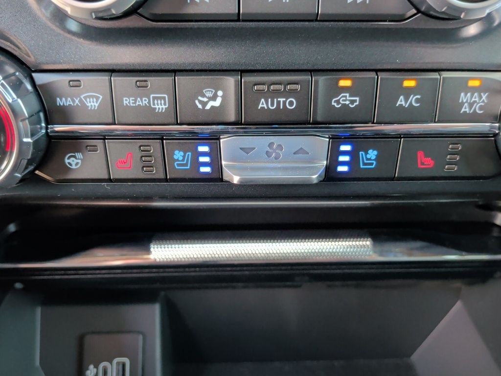 New 2026 Carbonized Gray Metallic Ford Lariat® image 29