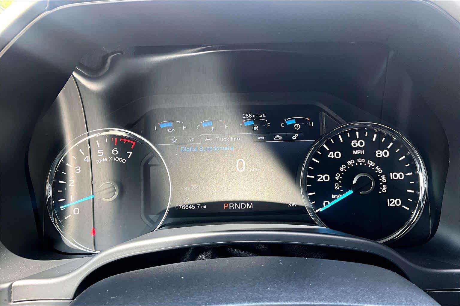 Used 2020 Oxford White Ford LARIAT image 24