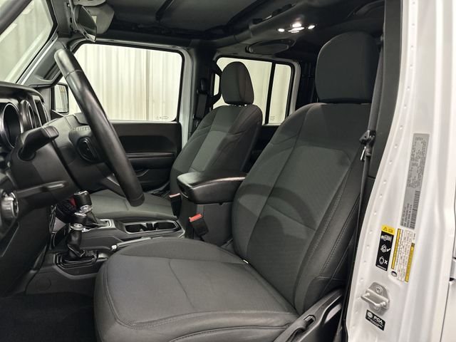 Used 2022 White Jeep Sport image 15