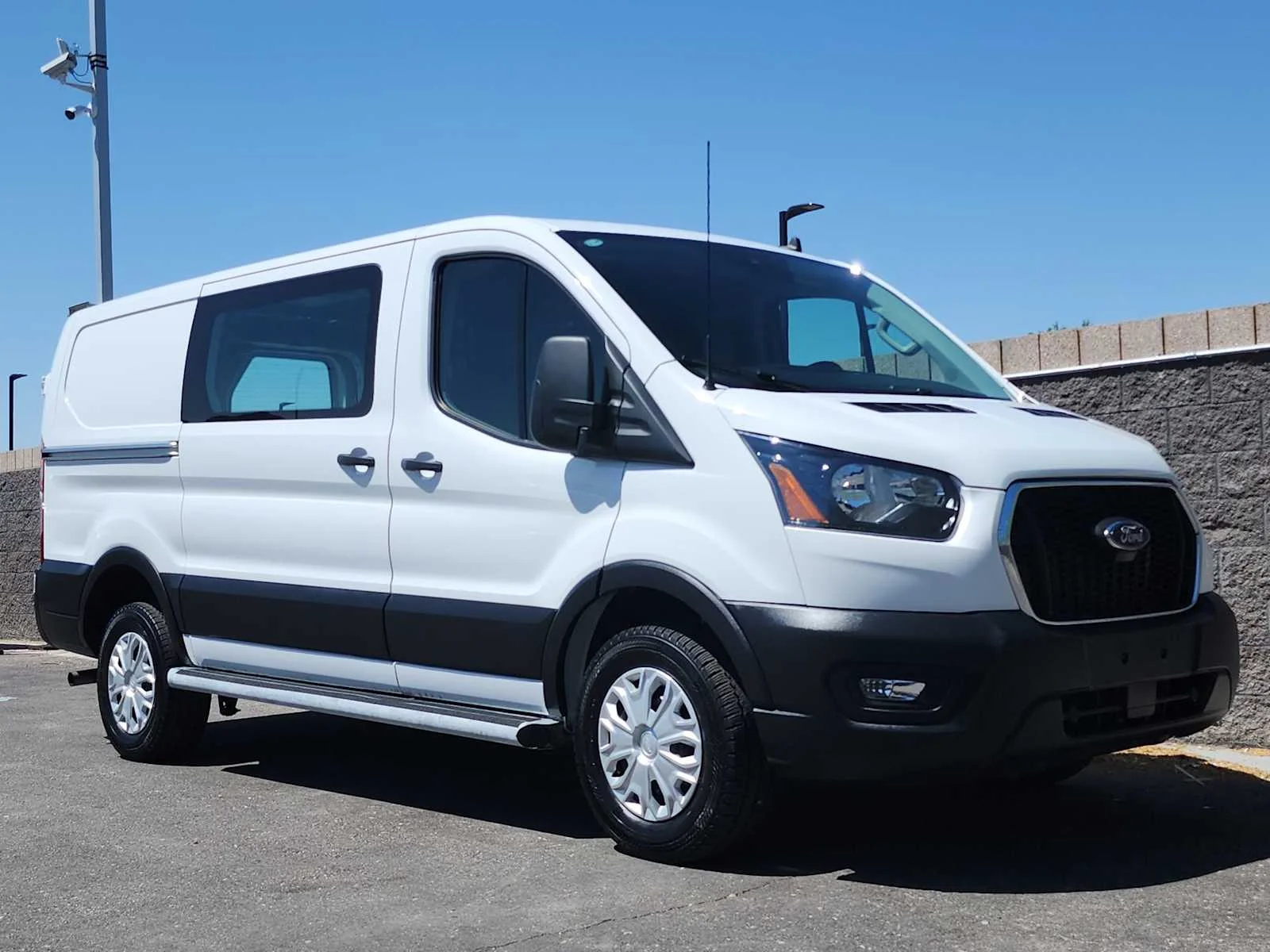 Used 2025 White Ford  image 2