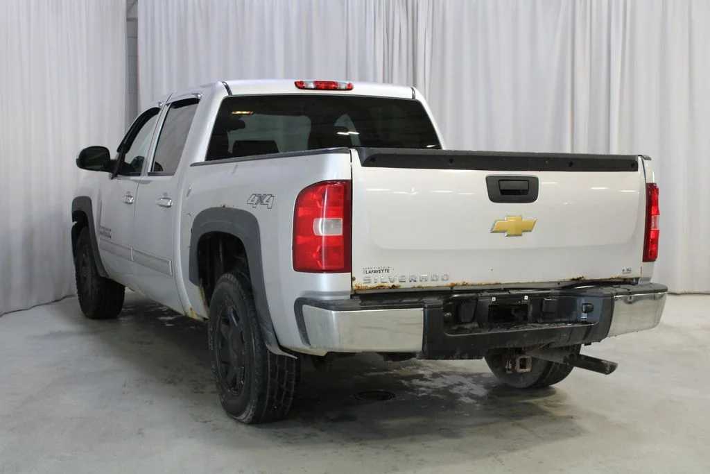 Used 2012 White Chevrolet LS image 18