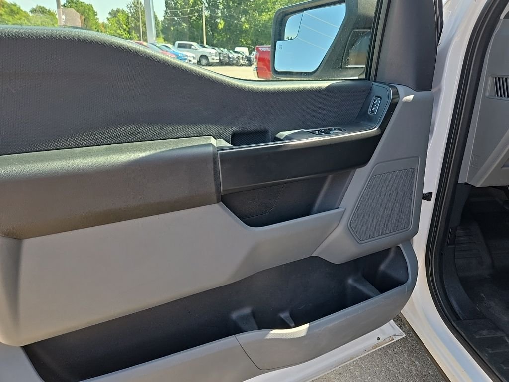 Used 2021 White Ford XL image 31