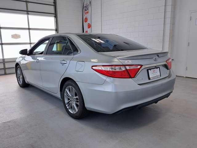Used 2015 Silver Toyota SE image 7