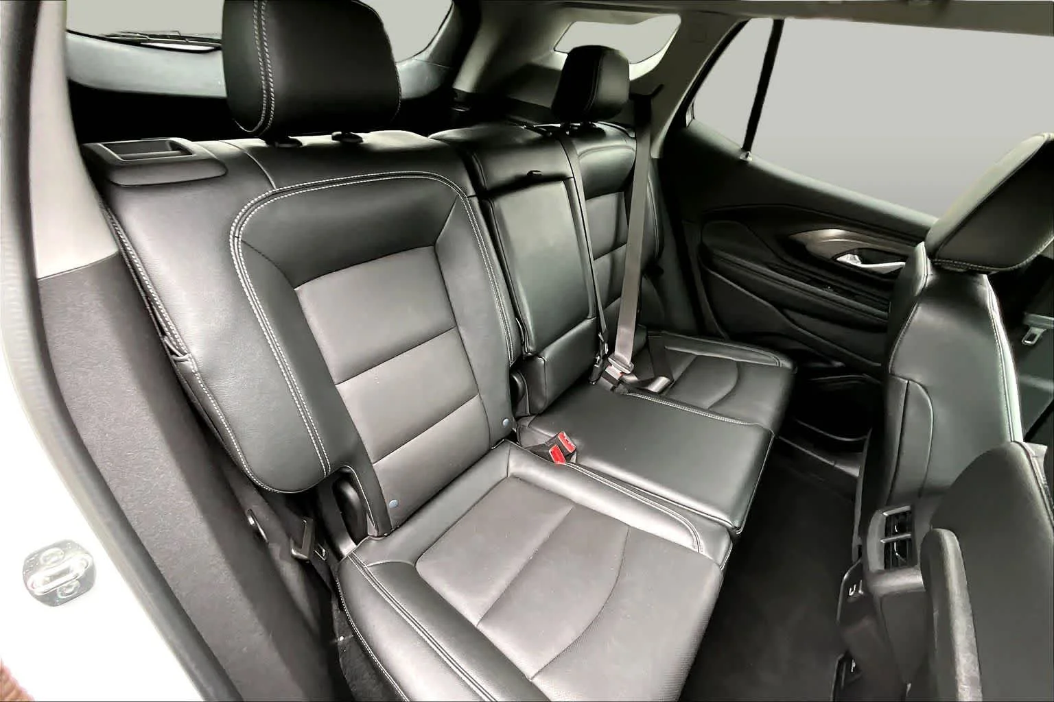 Used 2024 Summit White GMC SLT image 20