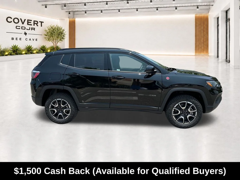 New 2026 Diamond Black Crystal Pearl-Coat Exterior Paint Jeep Trailhawk image 12