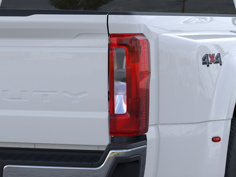 New 2026 Oxford White Ford F-350® XLT image 21