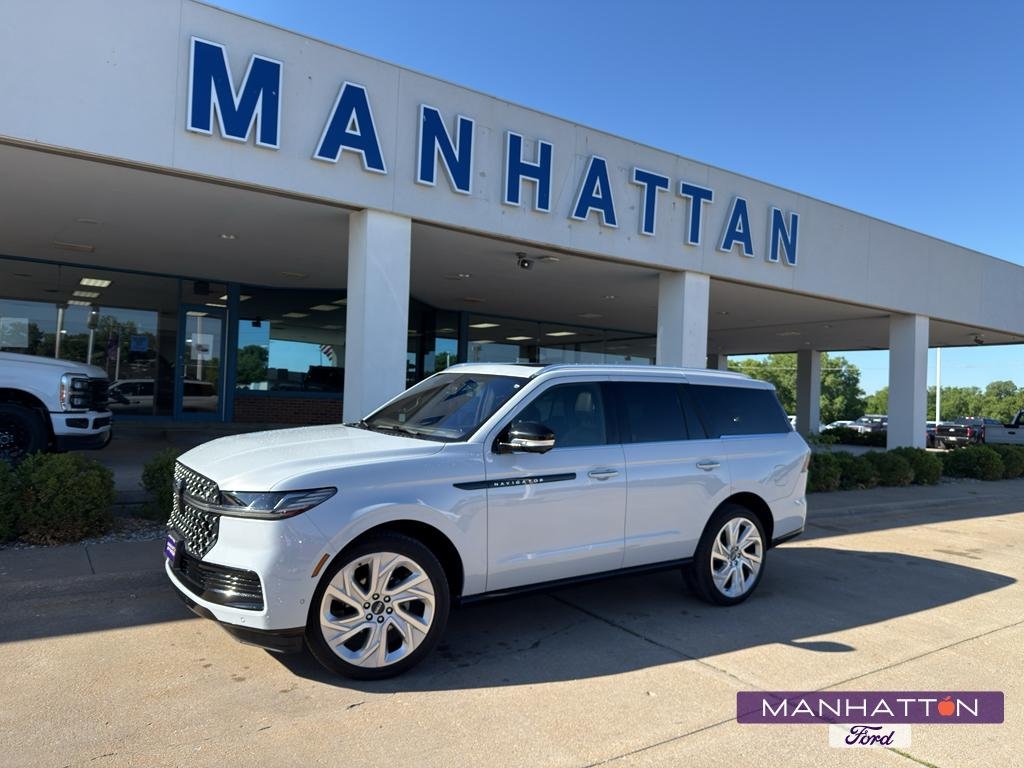2025 Lincoln Navigator Black Label 4WD's photo