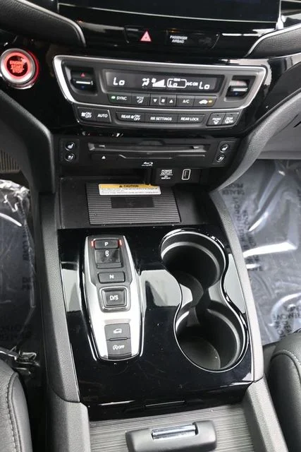 Used 2021  Honda Elite image 19