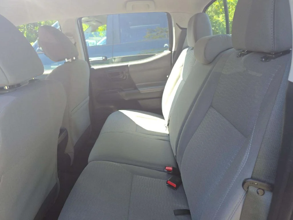Used 2018 Silver Toyota SR image 6
