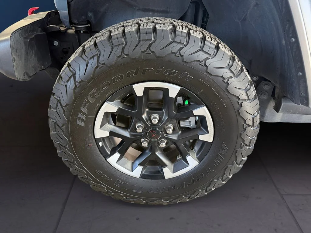 Used 2026 Gray Jeep Rubicon image 9