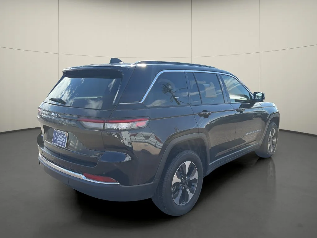 Used 2024 Black Jeep 4xe image 7