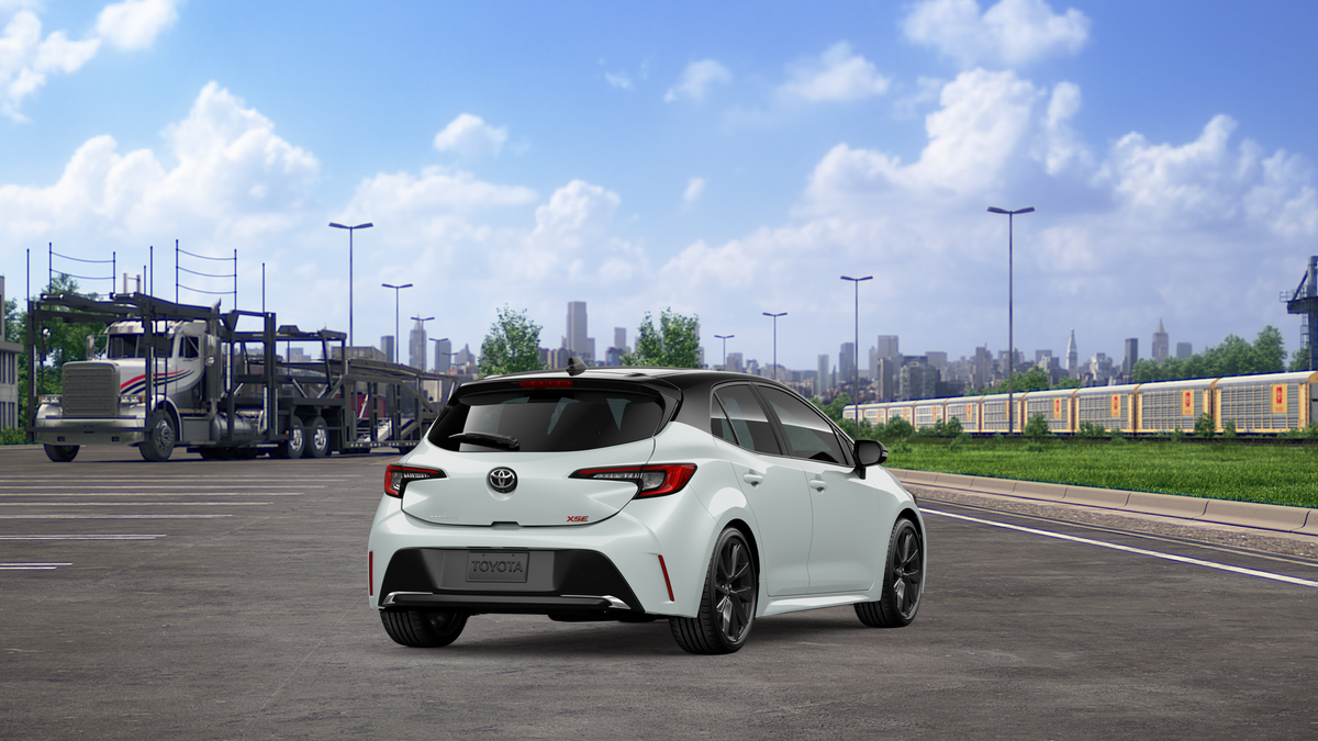 New 2026 Wind Chill Pearl with Midnight Black Metallic roof Toyota XSE image 9