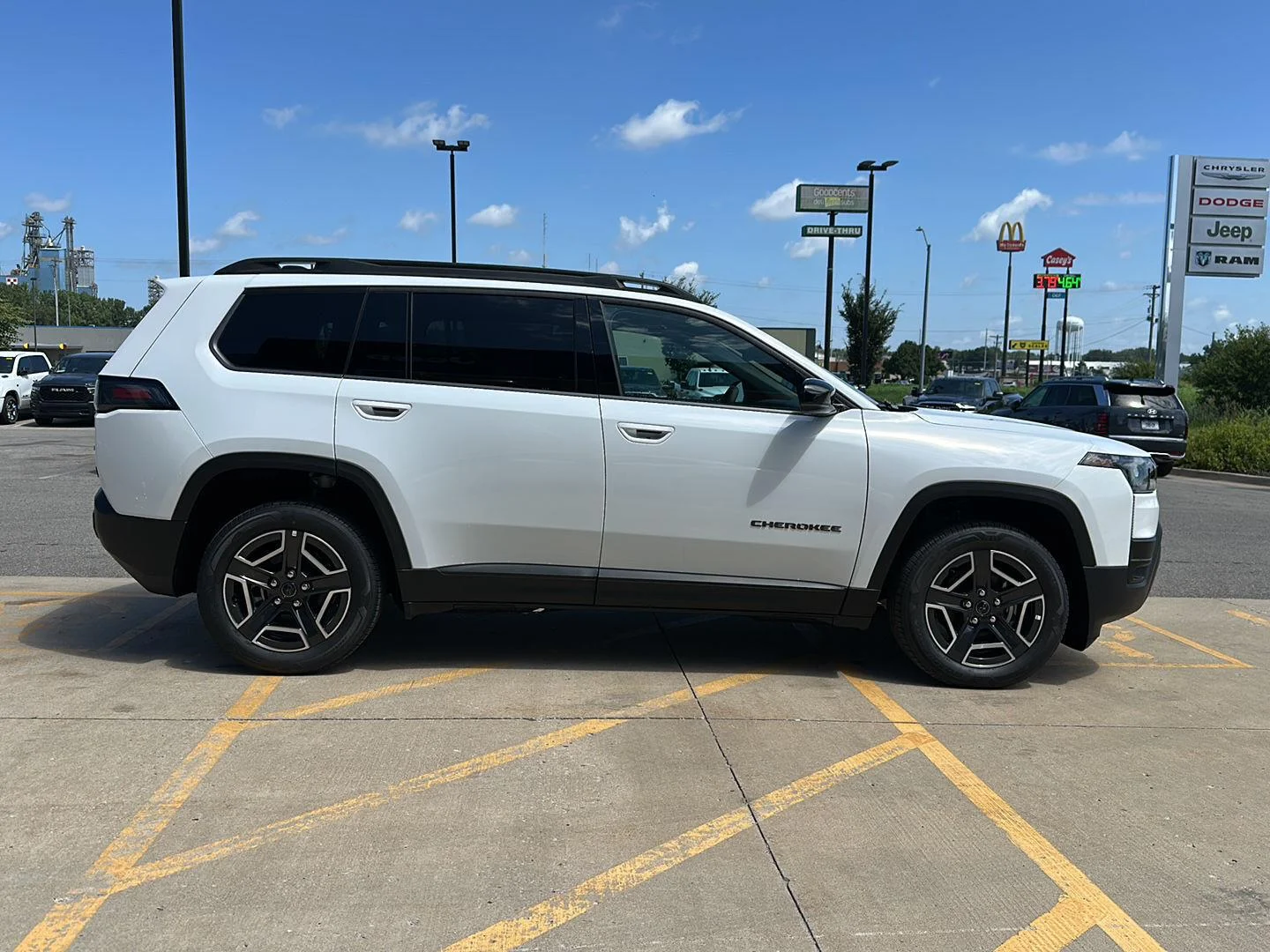 New 2026 Bright White Clearcoat Jeep Limited image 4