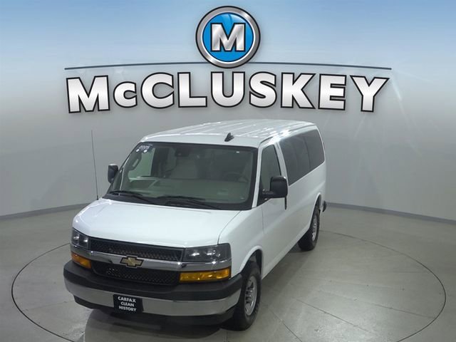 2025 Chevrolet Express Passenger LT - Photo 5