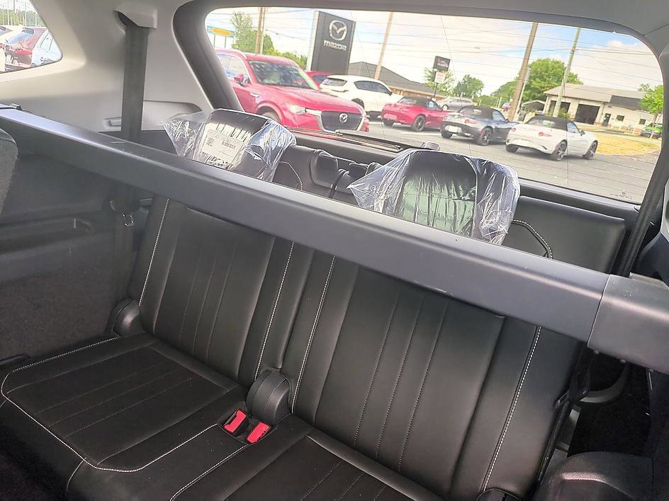 Used 2023 Platinum Gray Metallic Volkswagen SE image 29