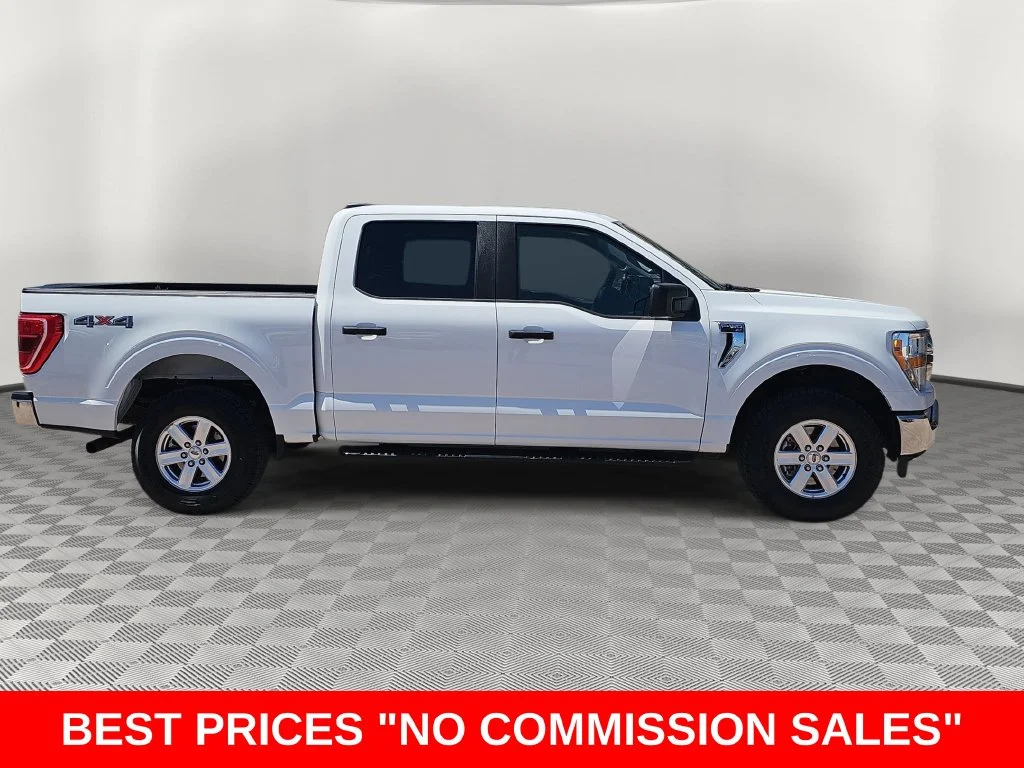 Used 2022 White Ford XLT image 2
