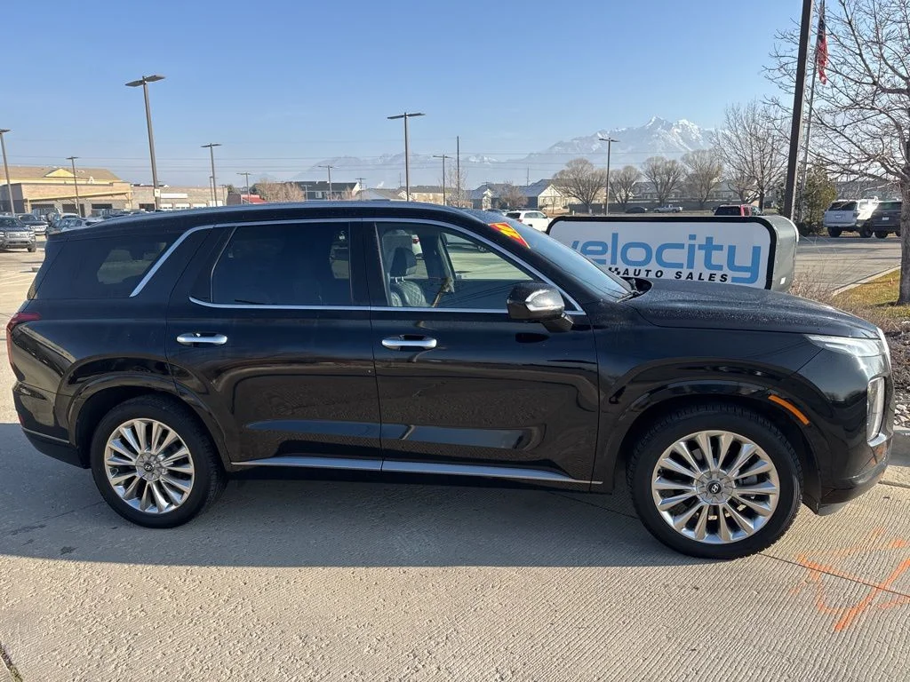 Used 2020 Black Hyundai Limited image 8