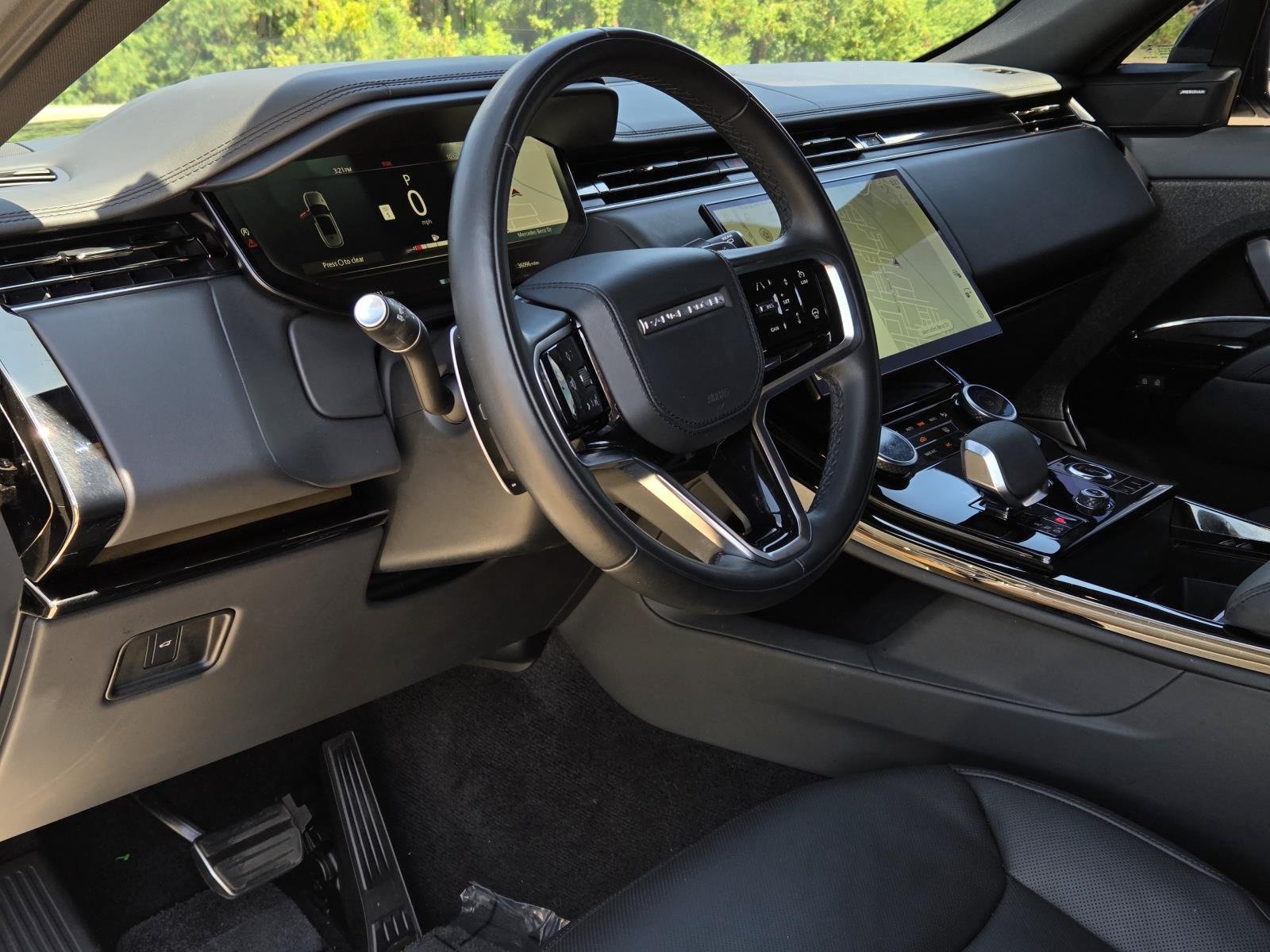 Used 2023 Santorini Black Metallic Land Rover SE image 32