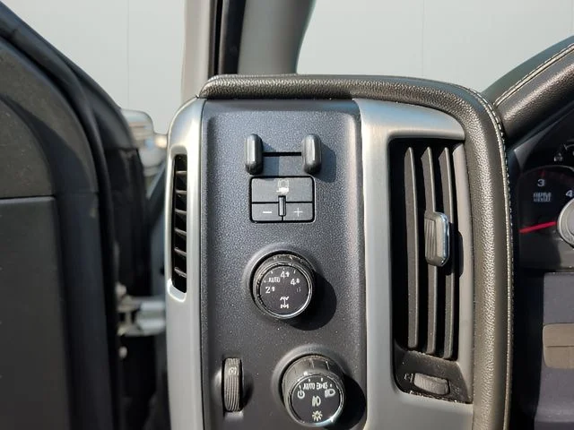Used 2015 Silver GMC SLT image 20