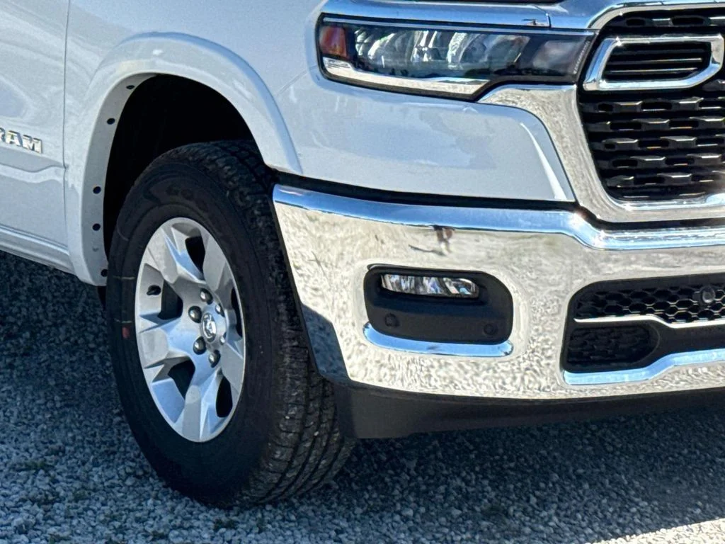 New 2026 Bright White Clear-Coat Exterior Paint RAM Big Horn/Lone Star image 5