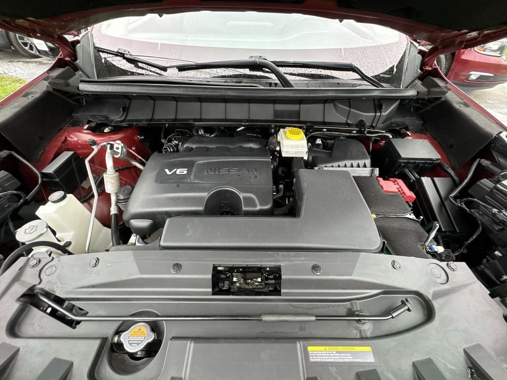 Used 2022 Red Nissan SL image 21