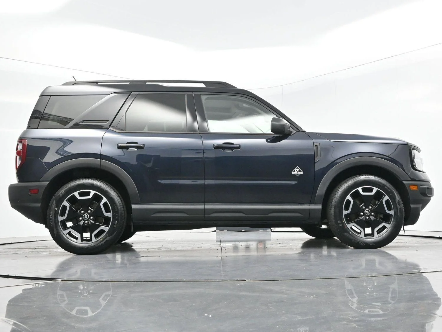 Used 2021 Alto Blue Metallic Tinted Clearcoat Ford Outer Banks image 54