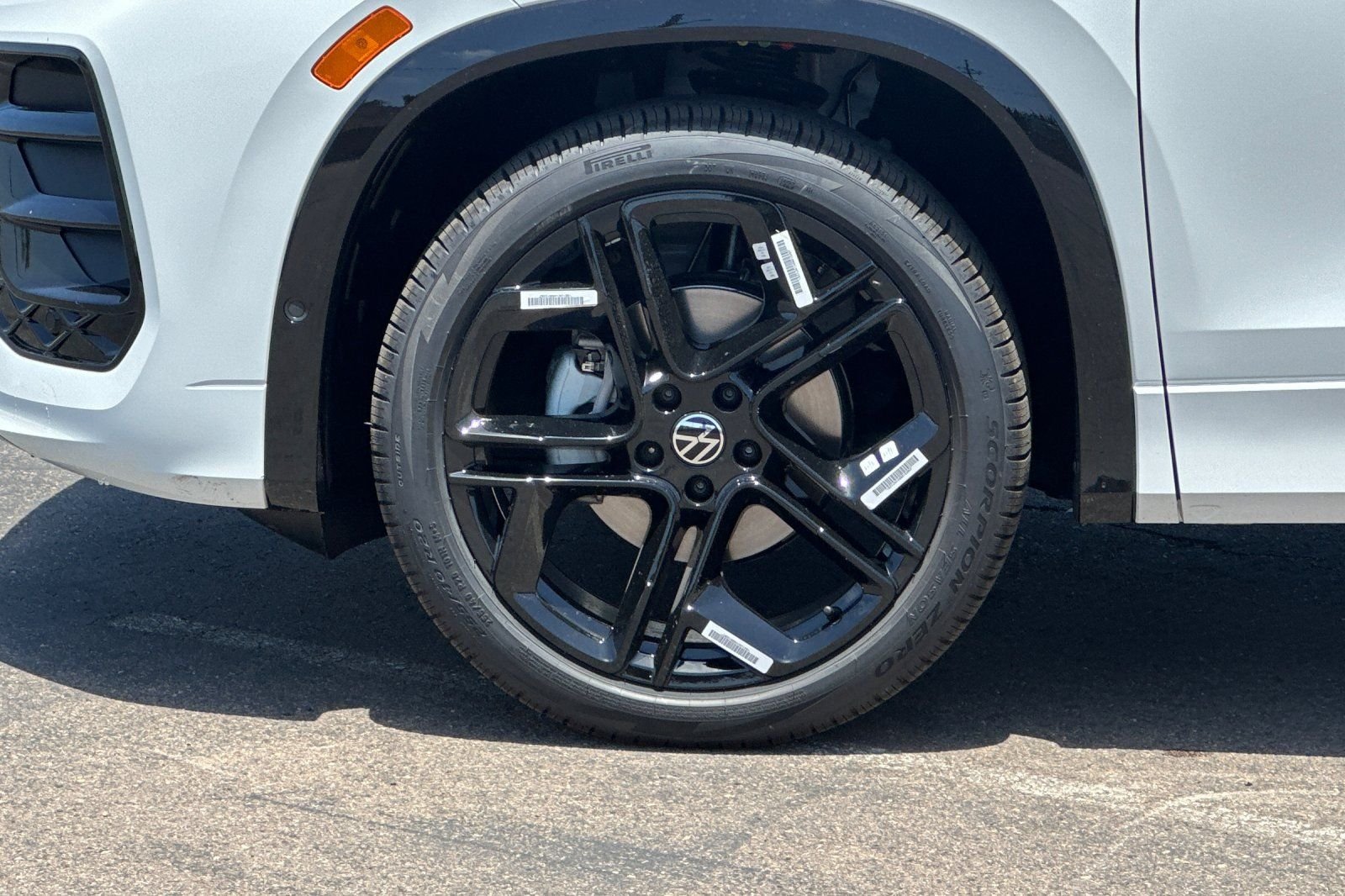New 2026  Volkswagen 2.0T SE R-Line Black image 24