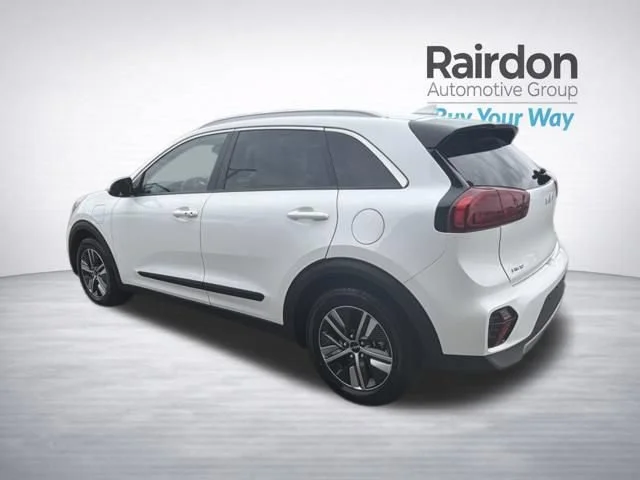 Used 2022 Snow White Pearl Kia EX image 5