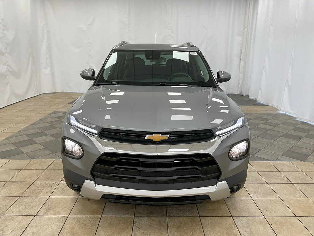 Used 2023 Sterling Gray Metallic Chevrolet LT image 29