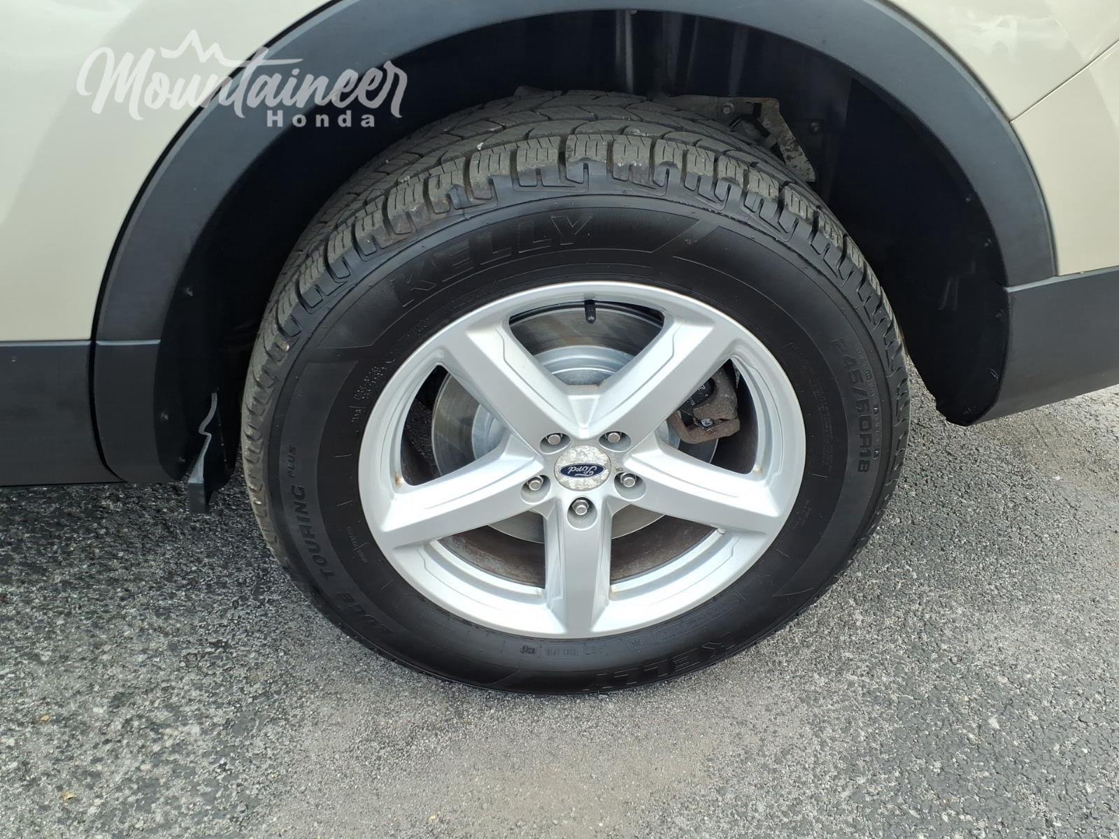 Used 2017 White Gold Ford XLT image 12
