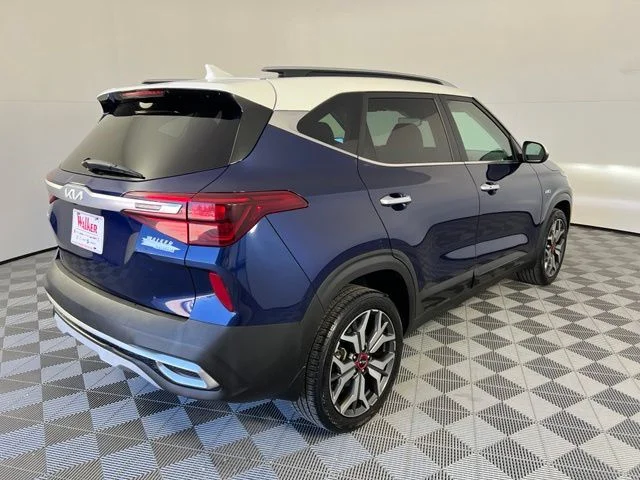 Used 2023 Blue Kia SX image 7