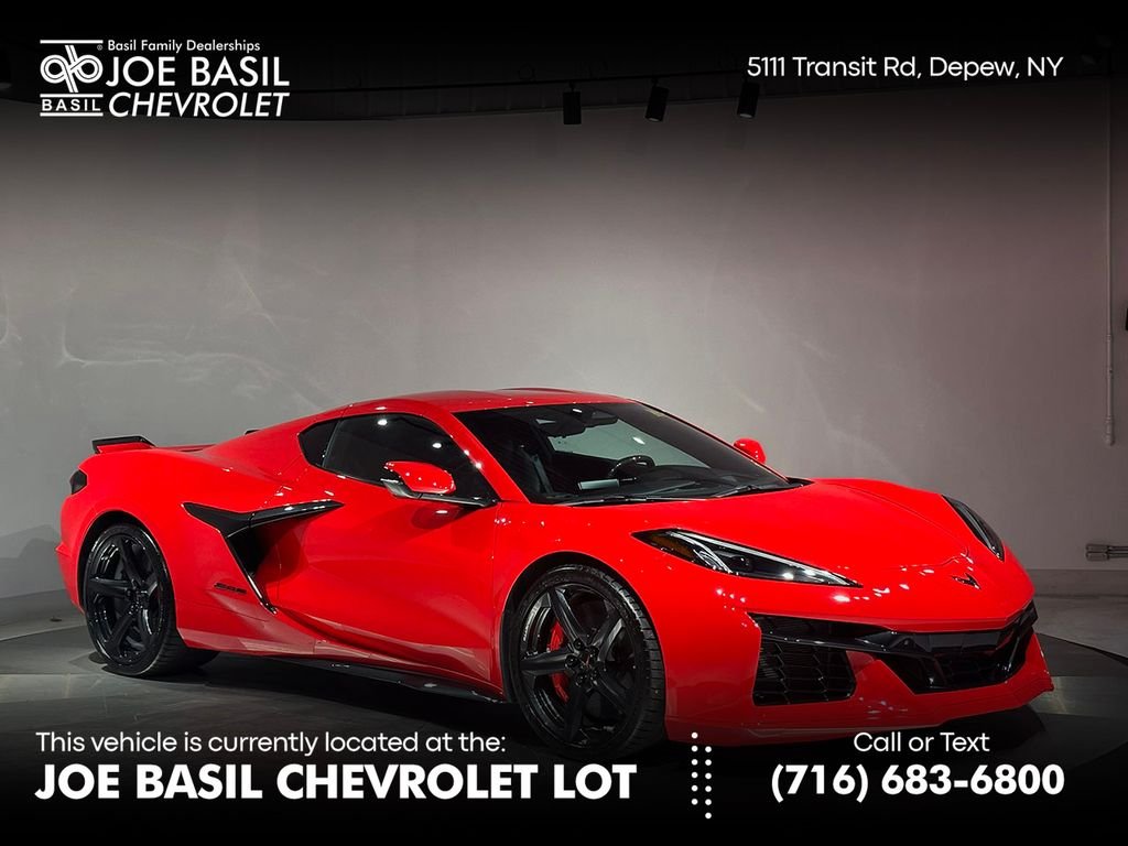 Used 2024 Red Chevrolet Z06 image 1