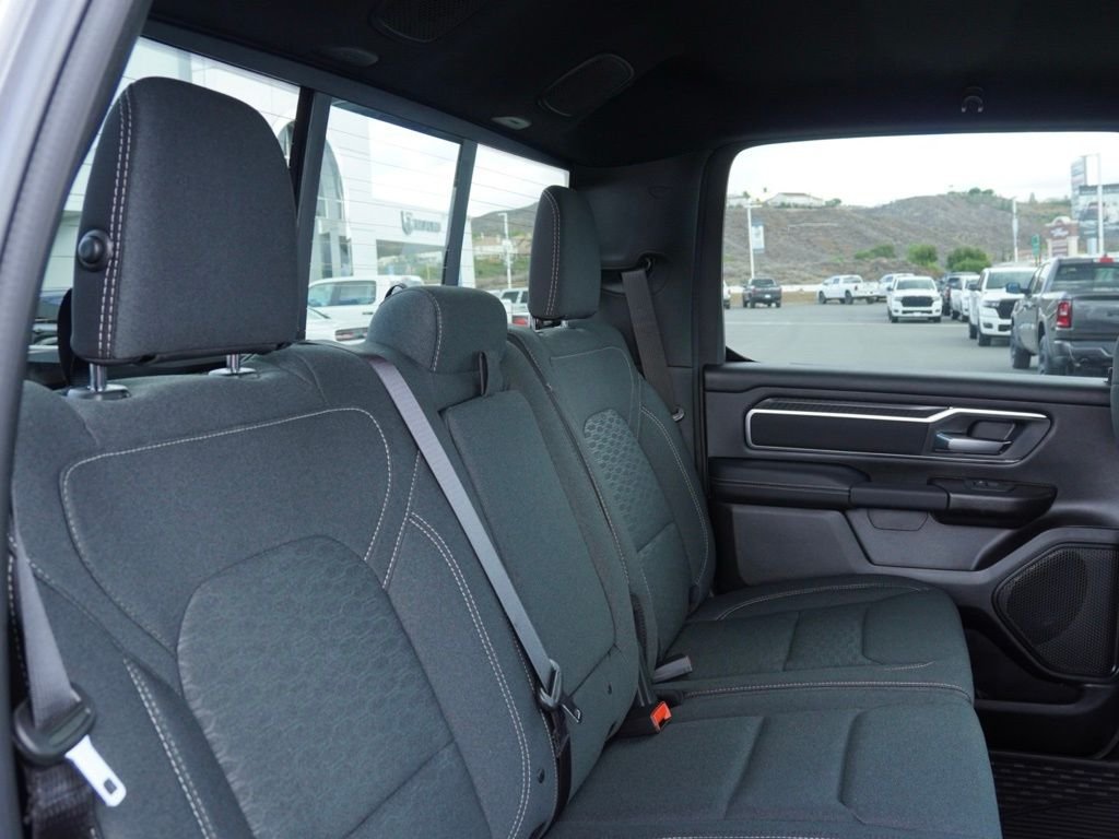 New 2026 Granite Crystal Metallic Clear-Coat Exterior Paint RAM Big Horn Night Edition image 22