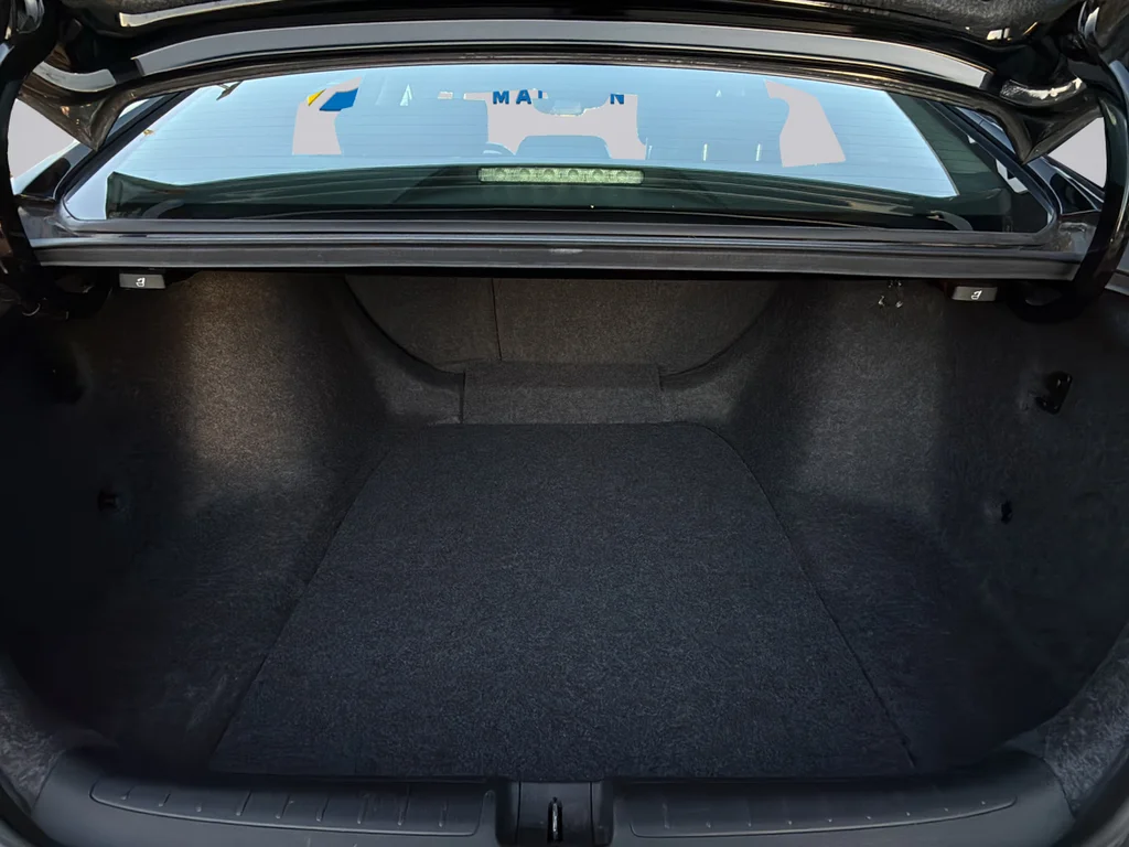 Used 2018 Black Honda Touring image 31