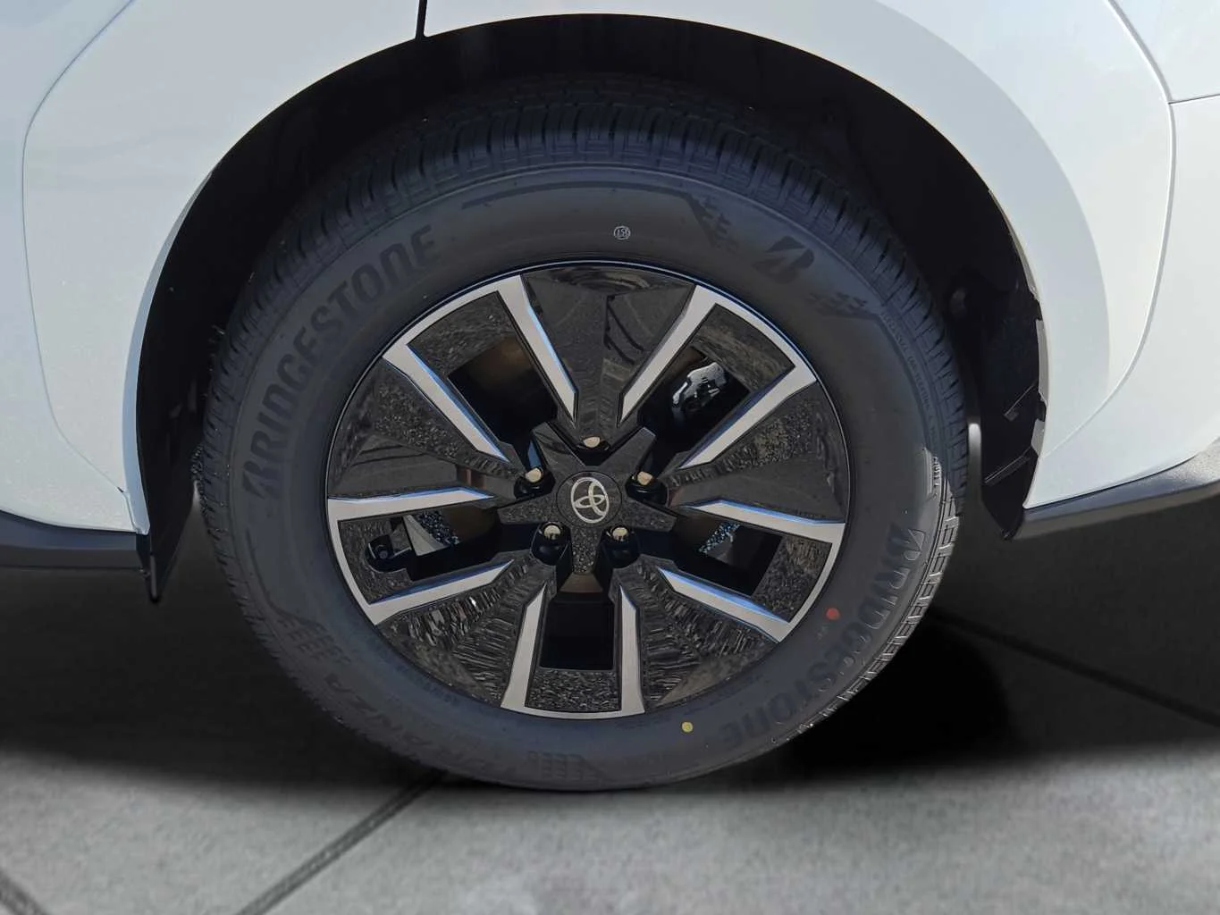 New 2026 Wind Chill Pearl Toyota XLE image 12