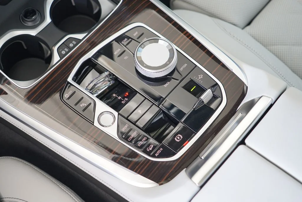 New 2027 Skyscraper Grey Metallic BMW xDrive40i image 17