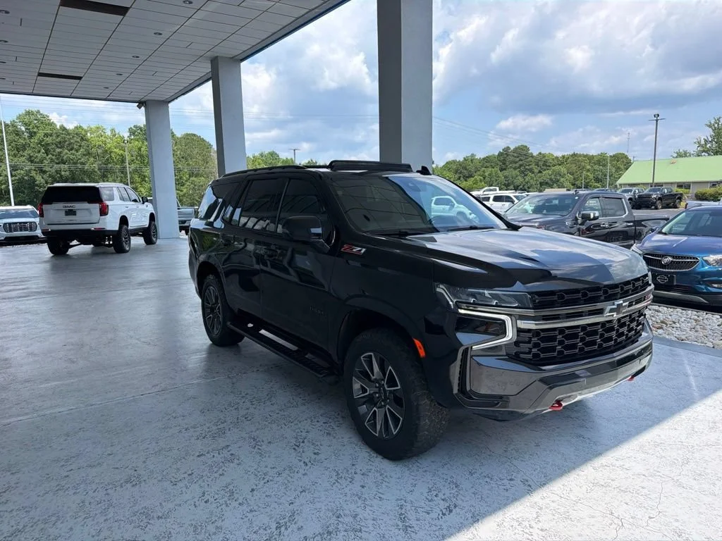 Used 2021 BLACK Chevrolet Z71 image 2