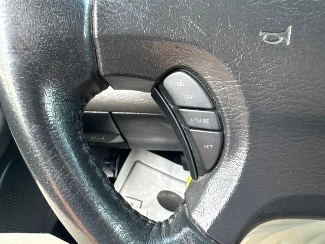 Used 2002 Gold Dodge SLT image 19