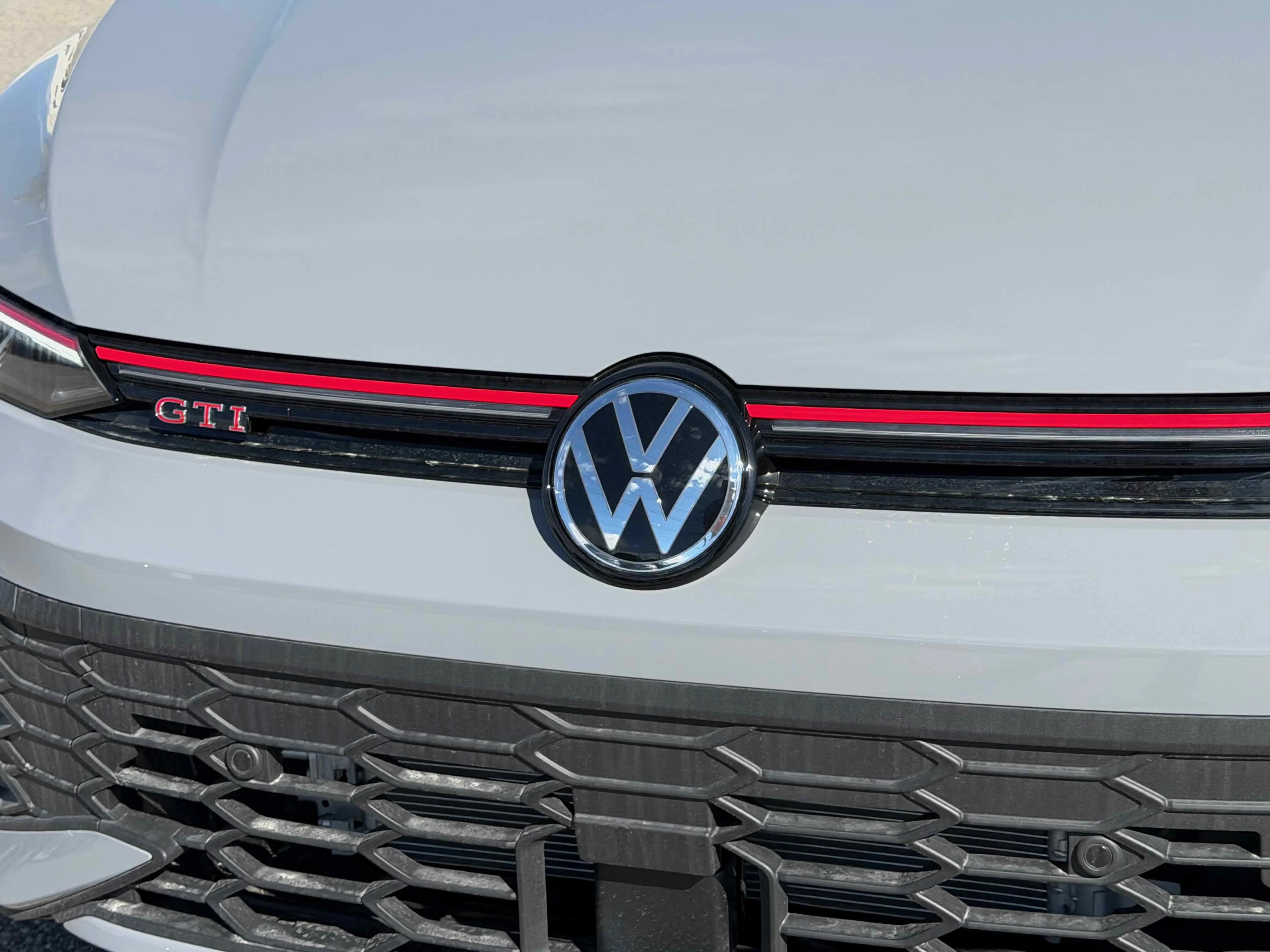 New 2026 Moonstone Volkswagen SE image 11